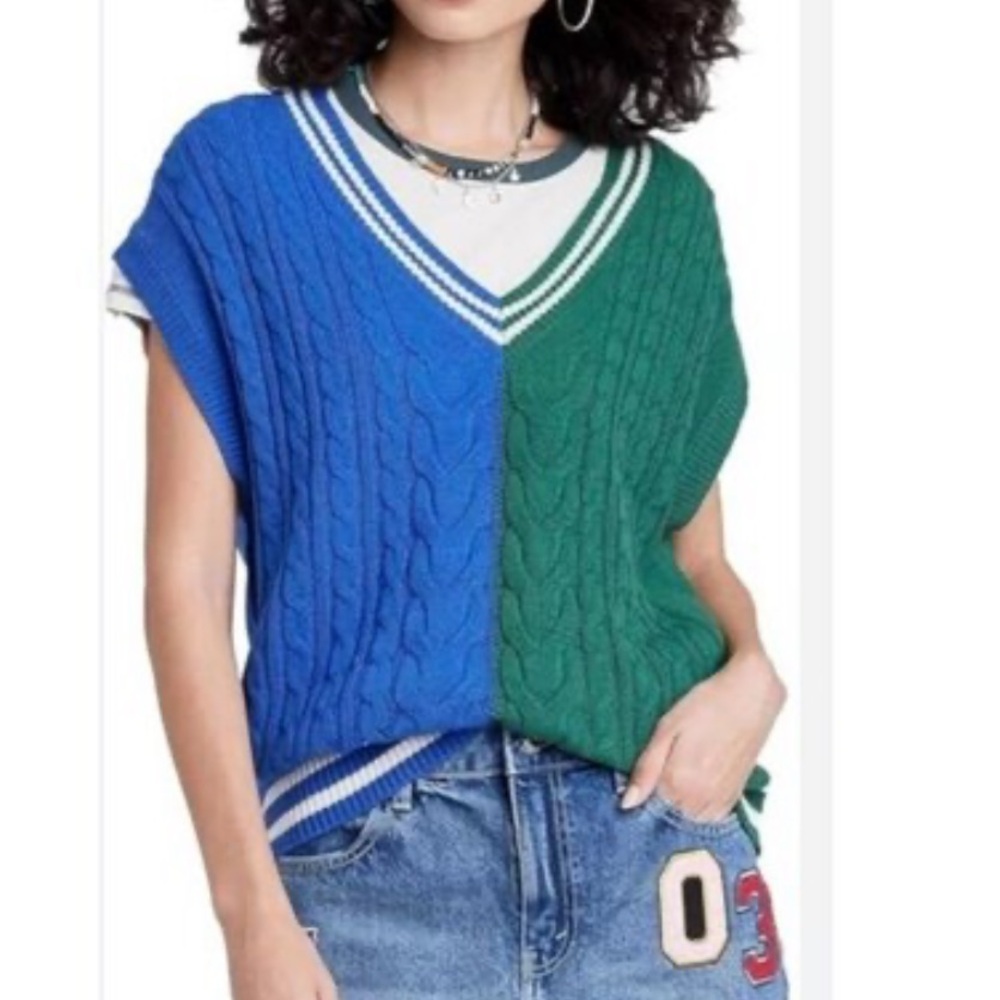 3/$20! WILD FABLE Blue and Green Cable Knit V-Neck Sweater Vest